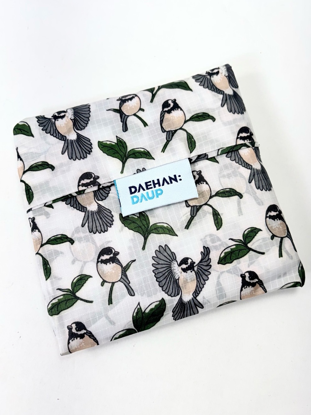 DAEHAN: DAUP Bird-Print White Packable Travel Shopping Tote